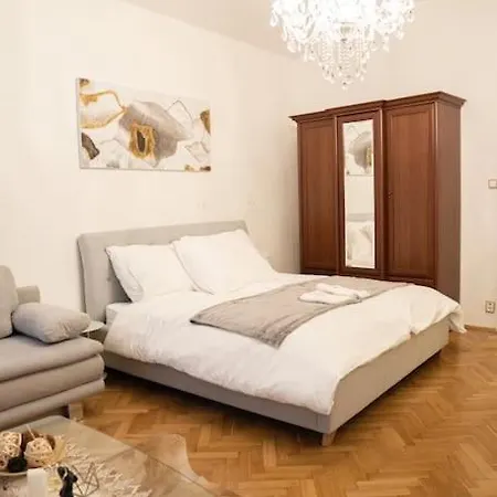 Cozy Flat By Wenceslas Square!