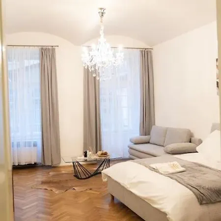 Cozy Flat By Wenceslas Square!