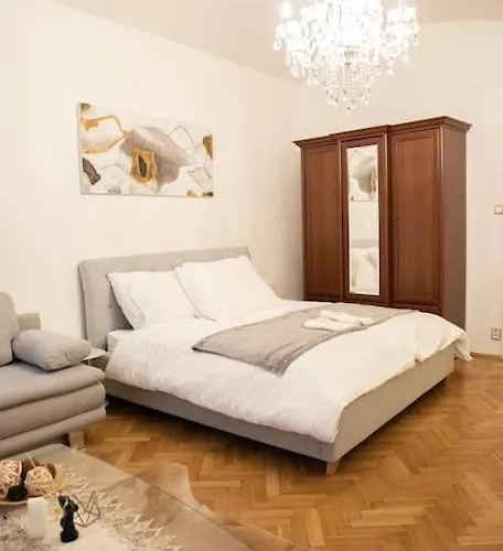 Cozy Flat By Wenceslas Square!